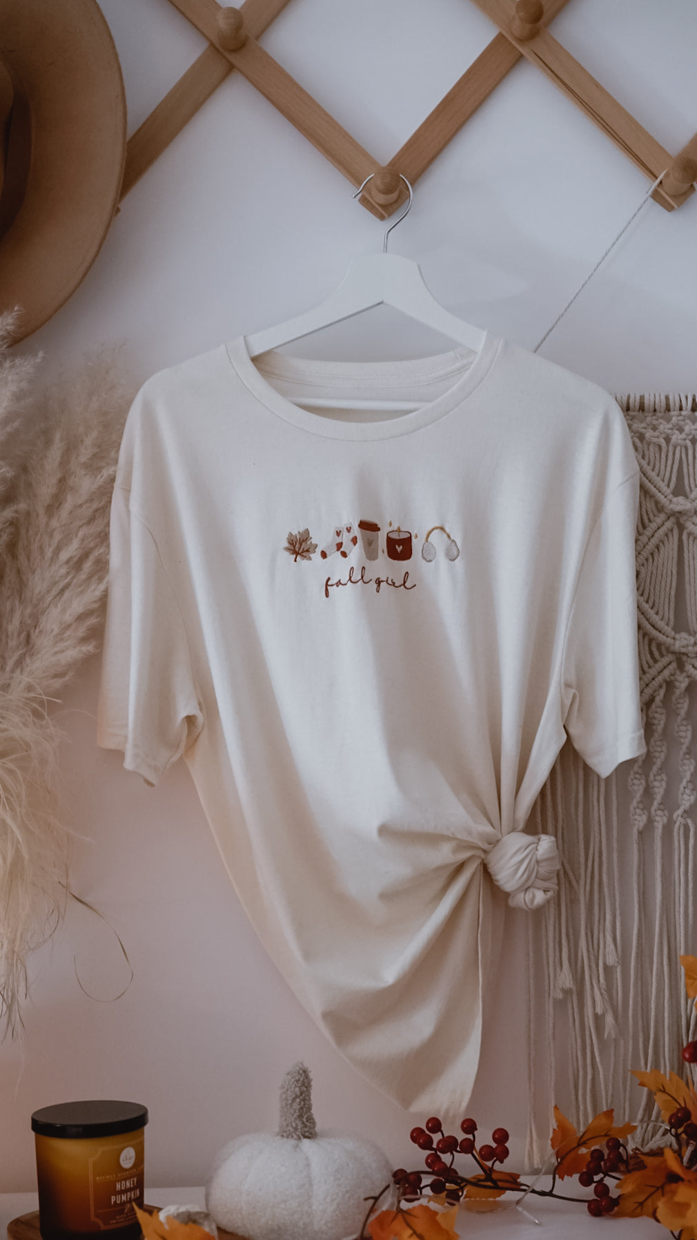 Fall Girl | t-shirt