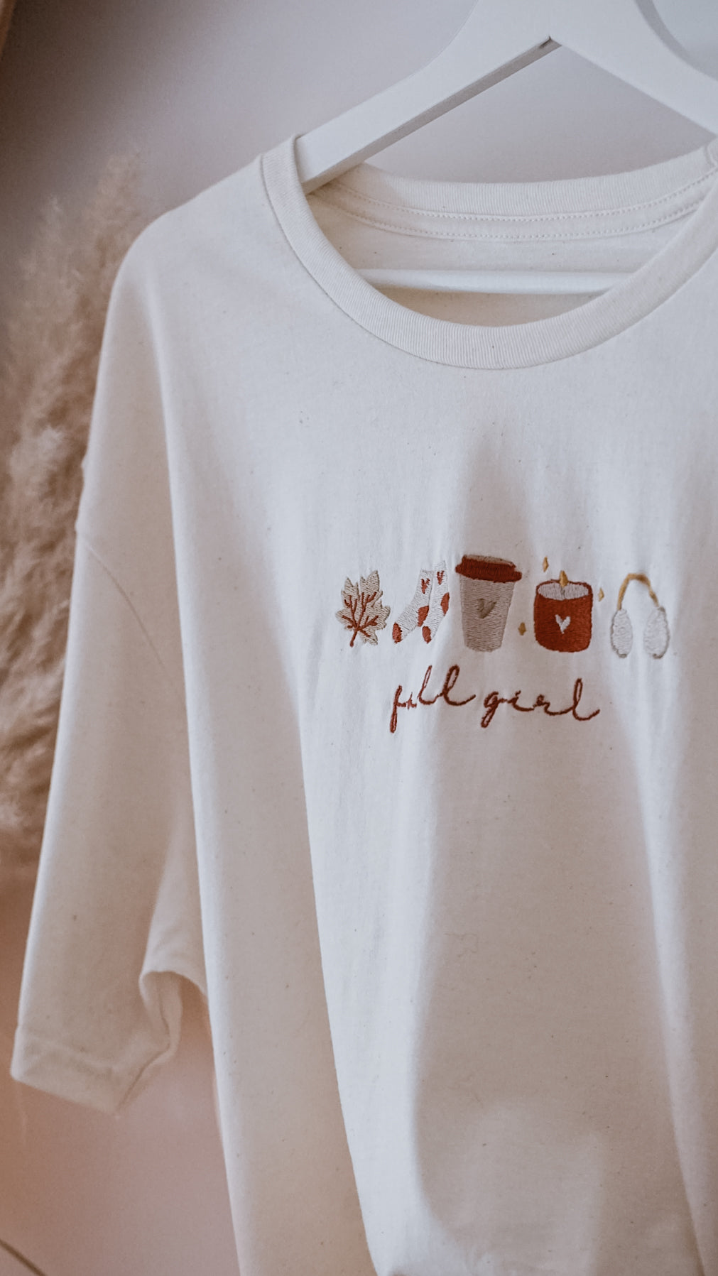 Fall Girl | t-shirt